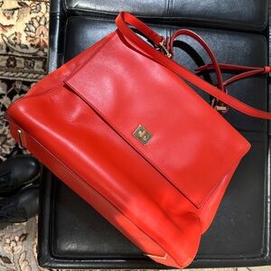 Loved Hugo Boss handbag